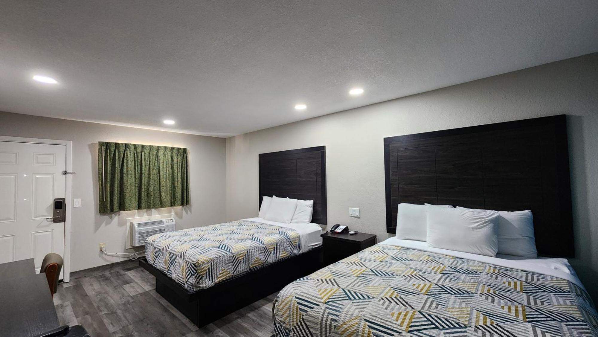 Scottish Inn & Suites 霍顿 外观 照片
